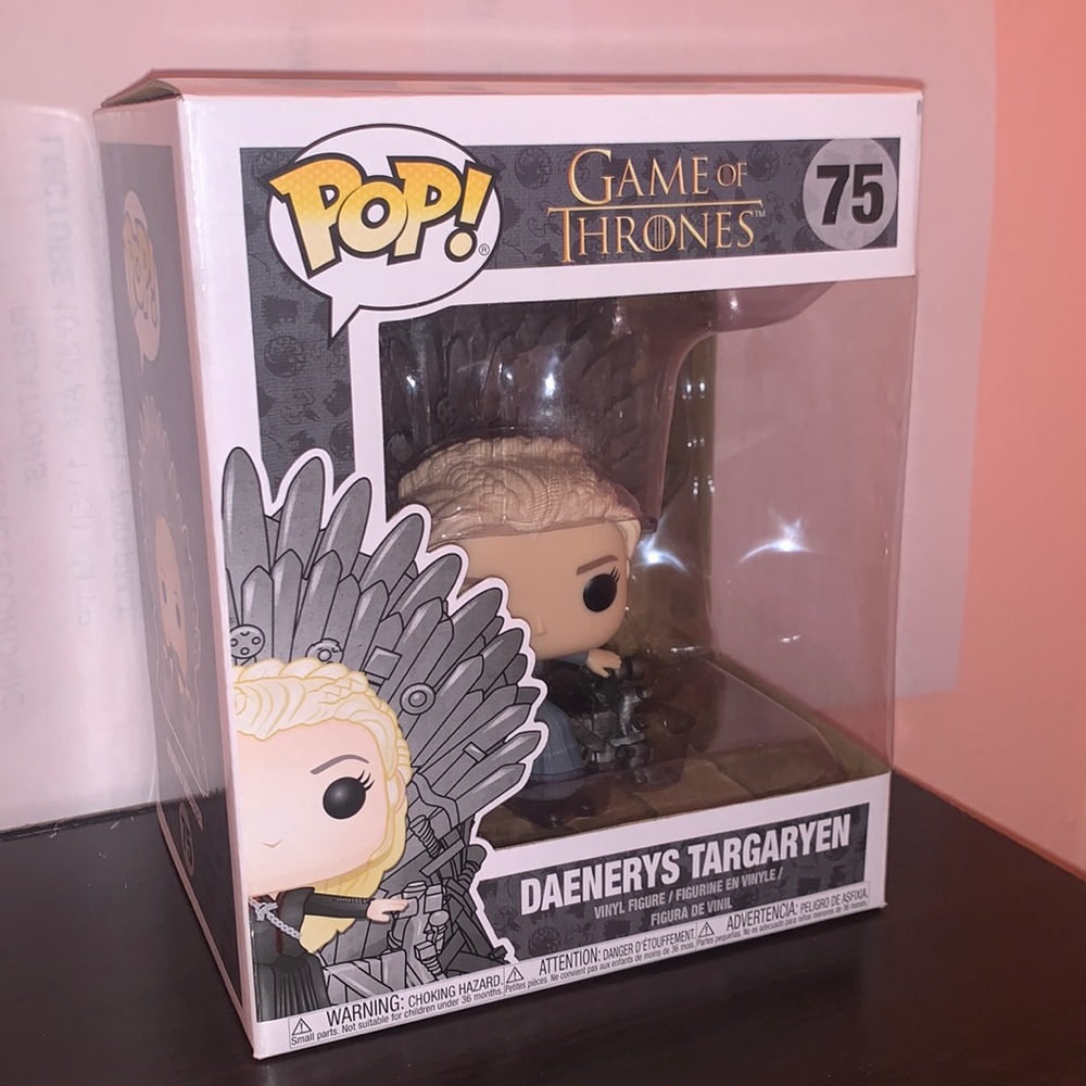 GOT Daenerys Targaryen Iron Throne #75 Funko Pop